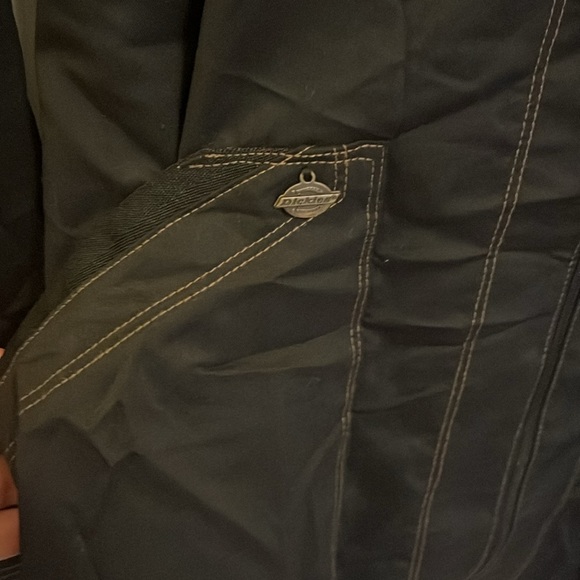 Black Dickies Essence 27 Inch Zip Front Scrub Jacket (Women’s M - NWT) - Picture 5 of 7